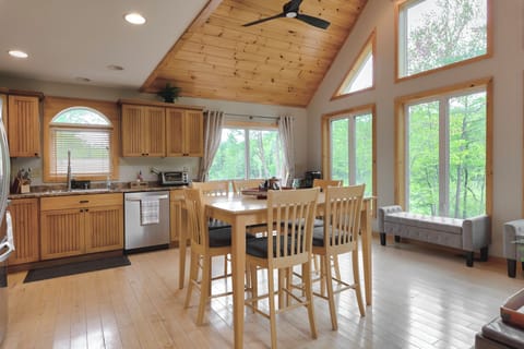 Main Floor (2nd Level)