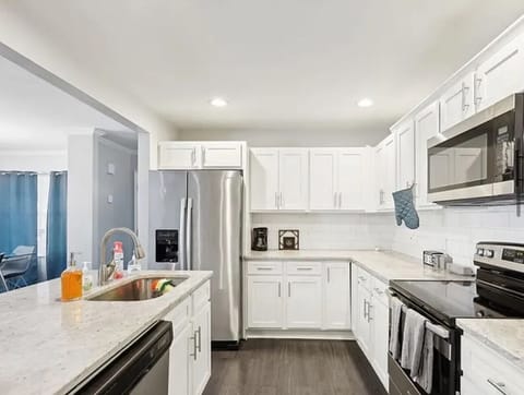 Cozy Modern Getaway near Midtown House in Atlanta