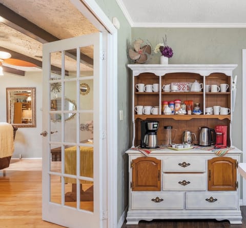 Coffee & Tea bar has creams and sweeteners also