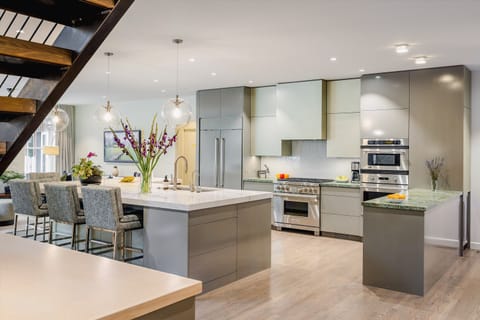 Fully-equipped kitchen