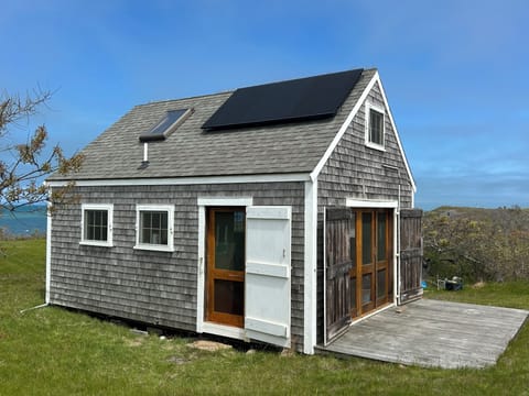 Over the Hill, TUCKERNUCK ISLAND