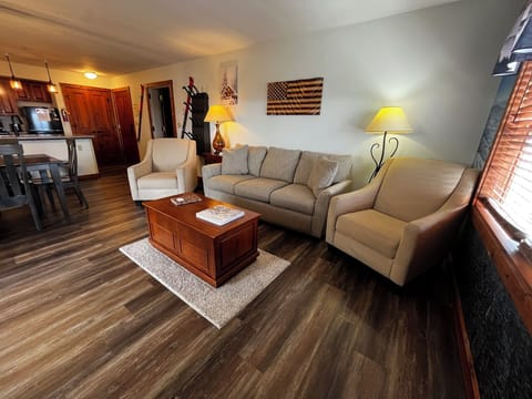 Elevation Vacation Rentals - Highland House 302 (5)