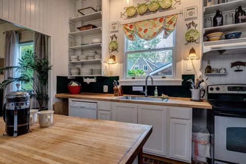 68 web or mls DSC02549BLENDED