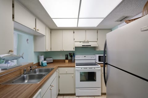 Kitchen perfect for cooking meals in