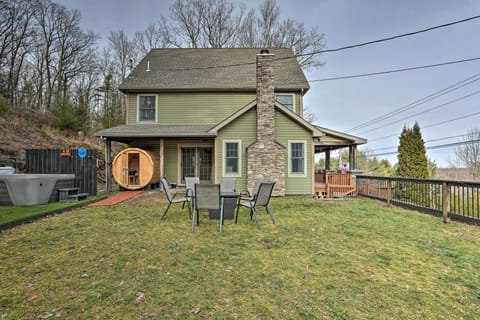 Paupack Vacation Rental | 4BR | 2BA | 2,670 Sq Ft | Stairs Required to Enter