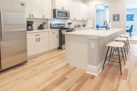 Townhouse #2 - Fully decked-out Kitchen #2