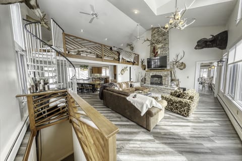 Left side living room