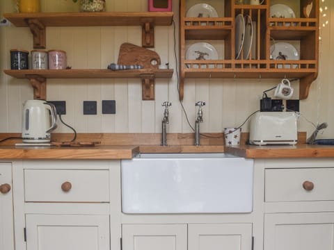 Kitchen area | Shepards Hut, Frampton-on-Severn