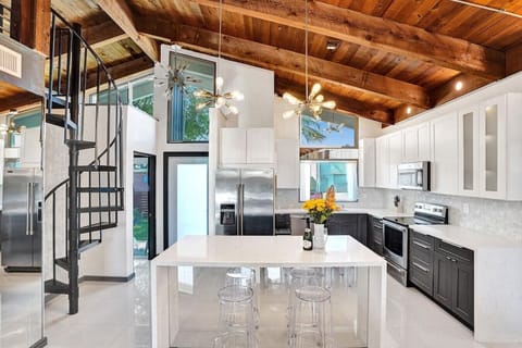 Fully stocked kitchen with everything needed to enjoy a home cooked meal or evening cocktail