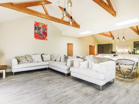 Living area | The Gallery Barn - Canal View House and The Gallery Barn, Swafield