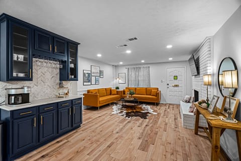 Living room and coffee bar with a selection of coffee