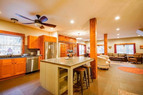 Extremely well appointed kitchen