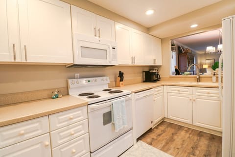 St. Augustine Beach Rentals Kitchen