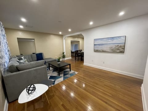 Main livingroom,view from entrance door.