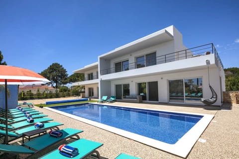 Carvoeiro Rentals Villa Maritima pool casa