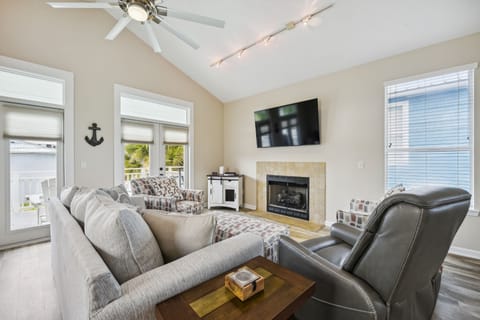 Main Level Living Area with Sleeper Sofa