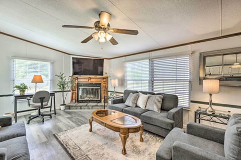 Livingston Vacation Rental | 3BR | 2BA | 1,738 Sq Ft | Stairs Required