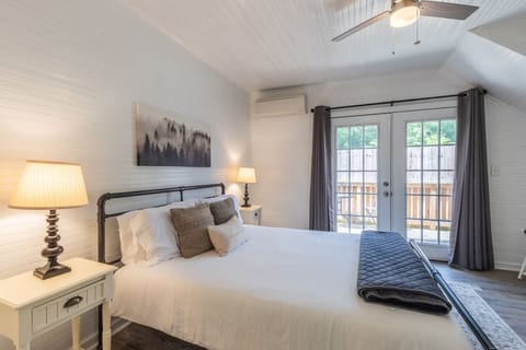 Primary Bedroom - Bedroom with 1 queen bed