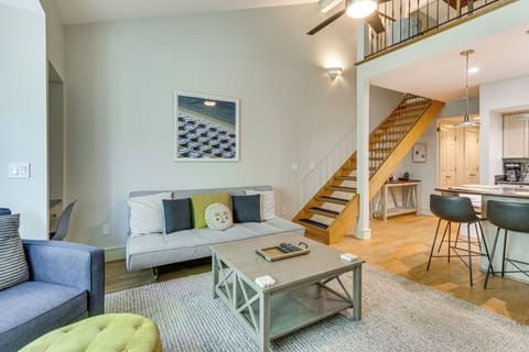 Hilton Head Vacation Rental | 1BR | 1BA | 625 Sq Ft | Stairs Required