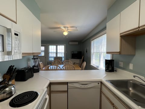 Representative Sample Unit- Not Unit 32!
Kitchen