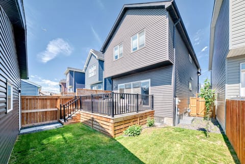 Fully Fenced Yard