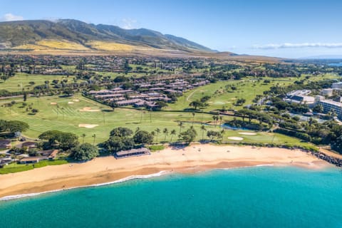 Aerial photo of Maui Eldorado Cabana with the Eldorado complex back center.