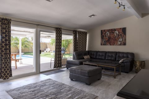 Living room. Smart TV.