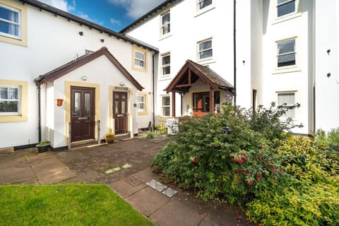The property is situated in Elliott Park, a popular area of Keswick near the bus stop and Booths