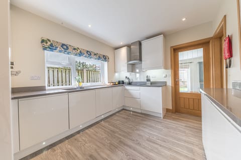 The recently fitted kitchen has everything that you need to cook during your self catering holiday in Keswick