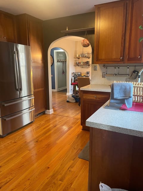 Kitchen to dining room