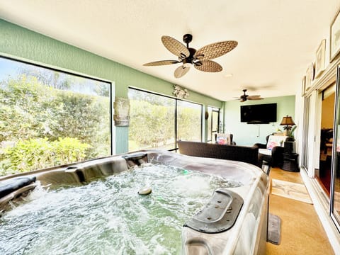 Lanai with Hot Tub and Flatscreen TV