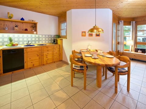 Furniture, Property, Cabinetry, Kitchen Sink, Table, Countertop, Chair, Wood, Interior Design, Sink
