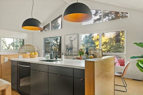 The heart of every home is the kitchen & yours will be directly adjacent to the family room & fireside lounge. Stay connected to everyone, even while you're creating in the kitchen.