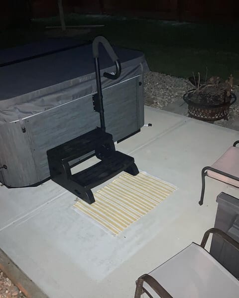 Hot tub- open 24 hours per day.
Takes your mind off the day-to-day.