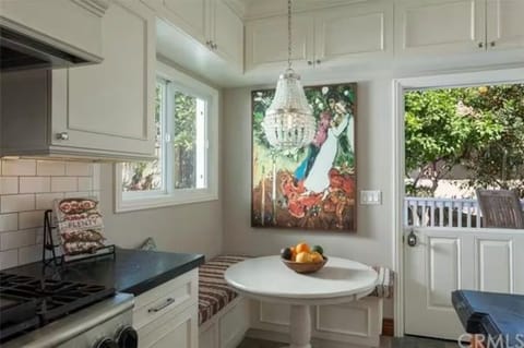Kitchen breakfast nook