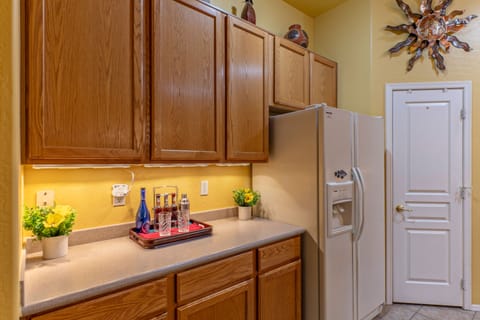 Kitchen has everything you need to prep and serve healthy home-cooked meals.