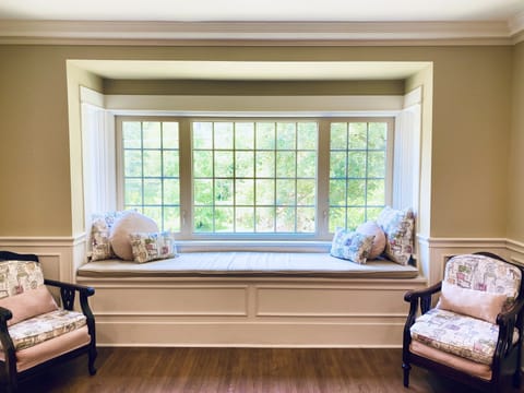 Window seat with view of 7th Avenue.