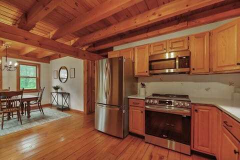 Full kitchen with brand new stainless steel appliances 