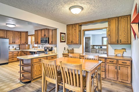 Dining Room | Keyless Entry