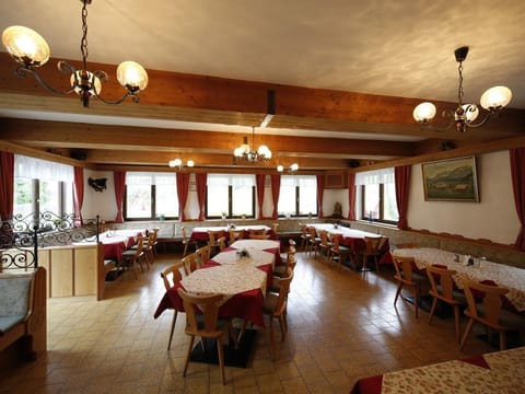 Vierbettzimmer mit Dusche, WC - Gasthof Michlbauer Bed and Breakfast in Schladming