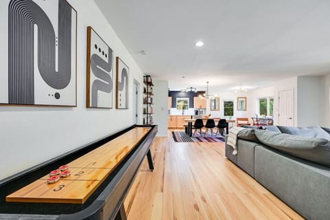 Game nights and open-concept living in this Austin lake retreat