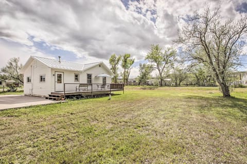 Thermopolis Vacation Rental | 2BR | 1BA | 4 Stairs to Access | 800 Sq Ft