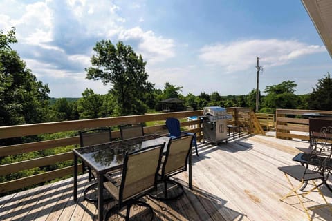 Great outdoor seating for a cookout!