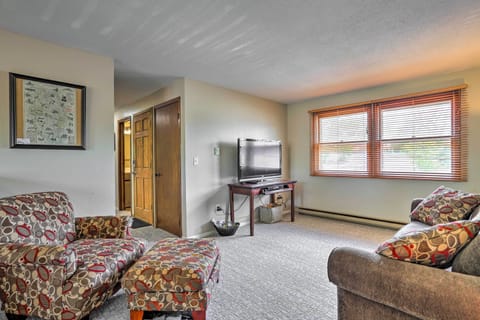 Rapid City Vacation Rental | 2BR | 1BA | 905 Sq Ft | Stairs Required