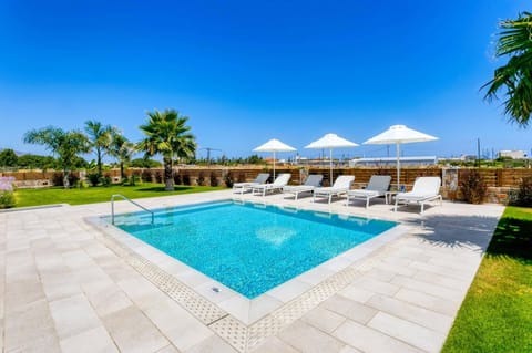 Villa Mariba White image