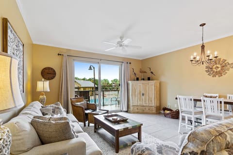22-Beach-Resort-203-Living