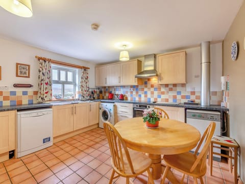 Kitchen/diner | Alice&rsquo;s Cottage - Low Cornriggs Farm, Cowshill, near Alston