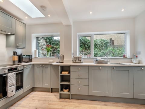 Kitchen/diner | Stones Throw Cottage, Sheringham