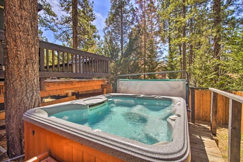 Big Bear Vacation Rental | 2BR | 1BA | 980 Sq Ft | Stairs Required
