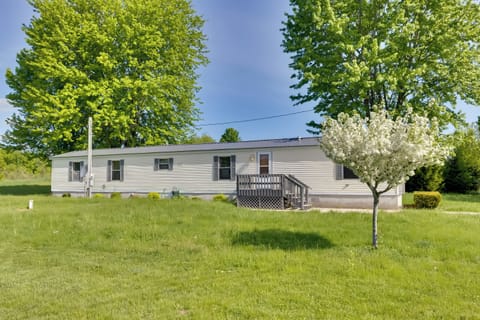 Walkerville Vacation Rental | 2BR | 2BA | 1,280 Sq Ft | Stairs to Access